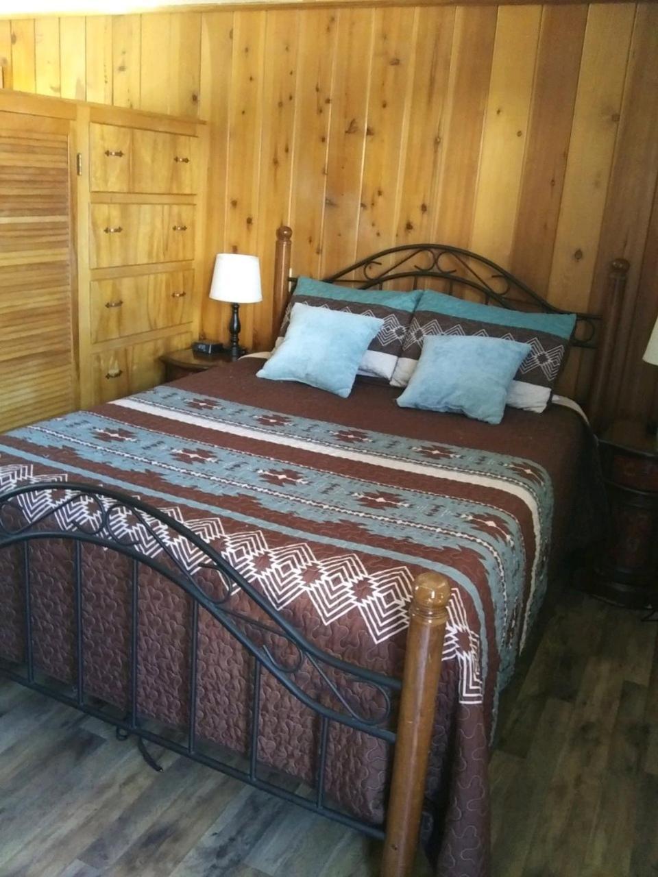 Kern Riverfront Lodge Kernville Exterior foto