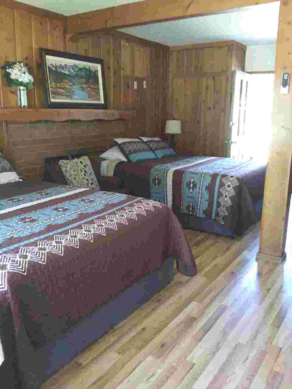 Kern Riverfront Lodge Kernville Exterior foto