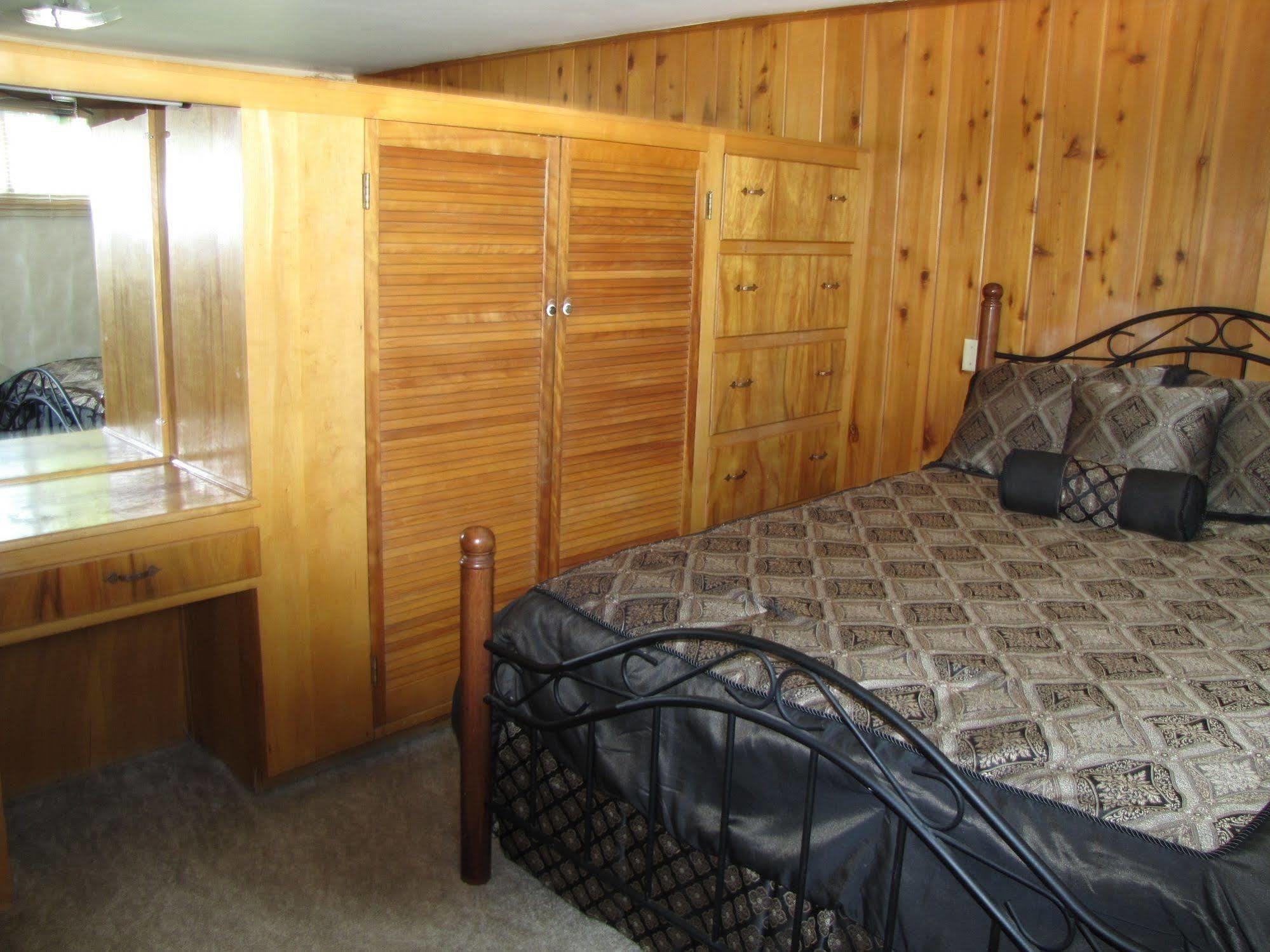 Kern Riverfront Lodge Kernville Exterior foto