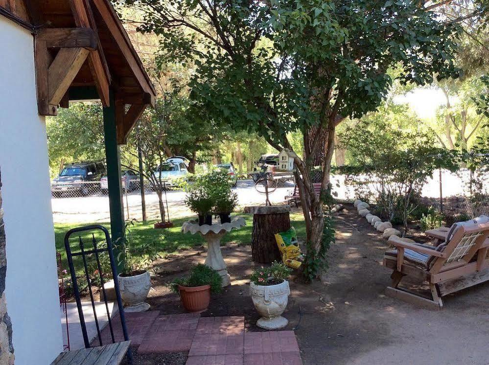 Kern Riverfront Lodge Kernville Exterior foto